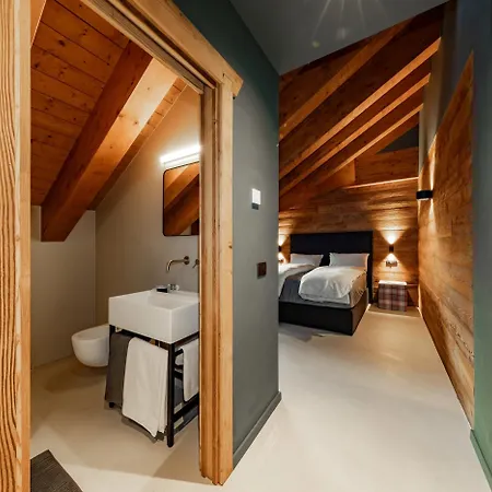 Lodge La Tana Lodge&spa La Colla